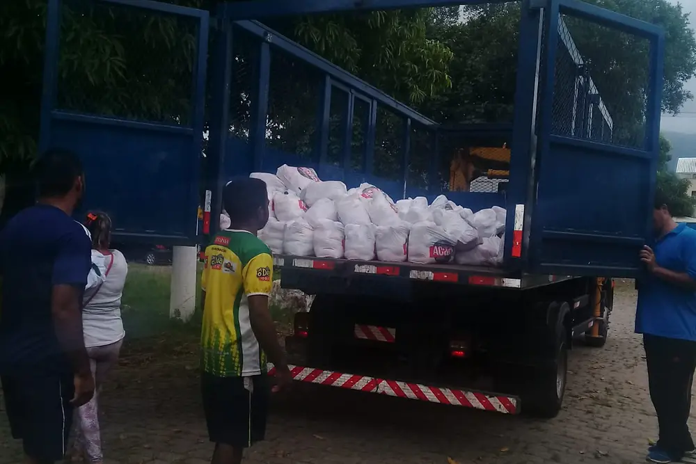 En Brasil, la iniciativa Ação Cidadania ayudó personas necesitadas con alimentos.