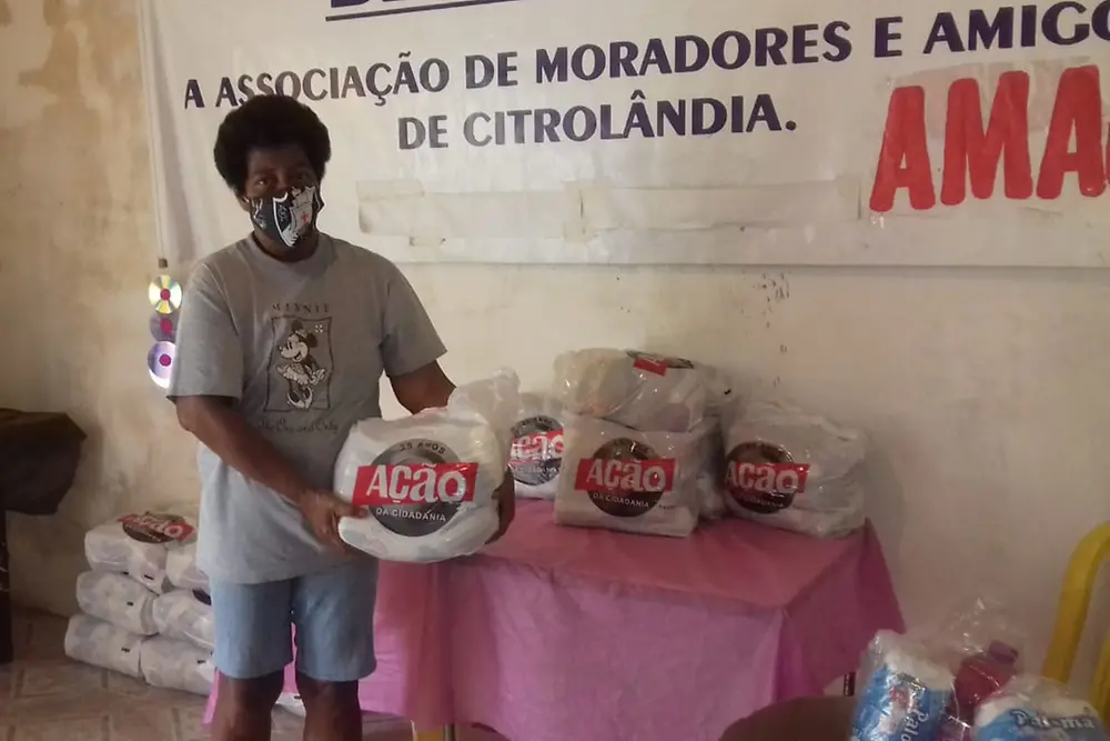 En Brasil, la iniciativa Ação Cidadania ayudó personas necesitadas con alimentos.